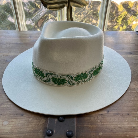 Lack Of Color Accessories - Lack of Color The Beverly Fedora - size M